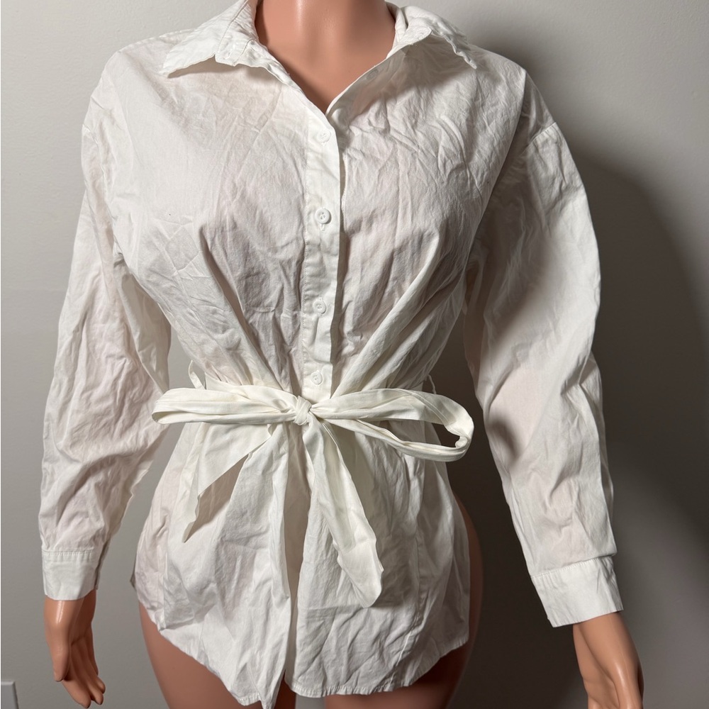 Boohoo White Tie-Waist Button Down Shirt Size M